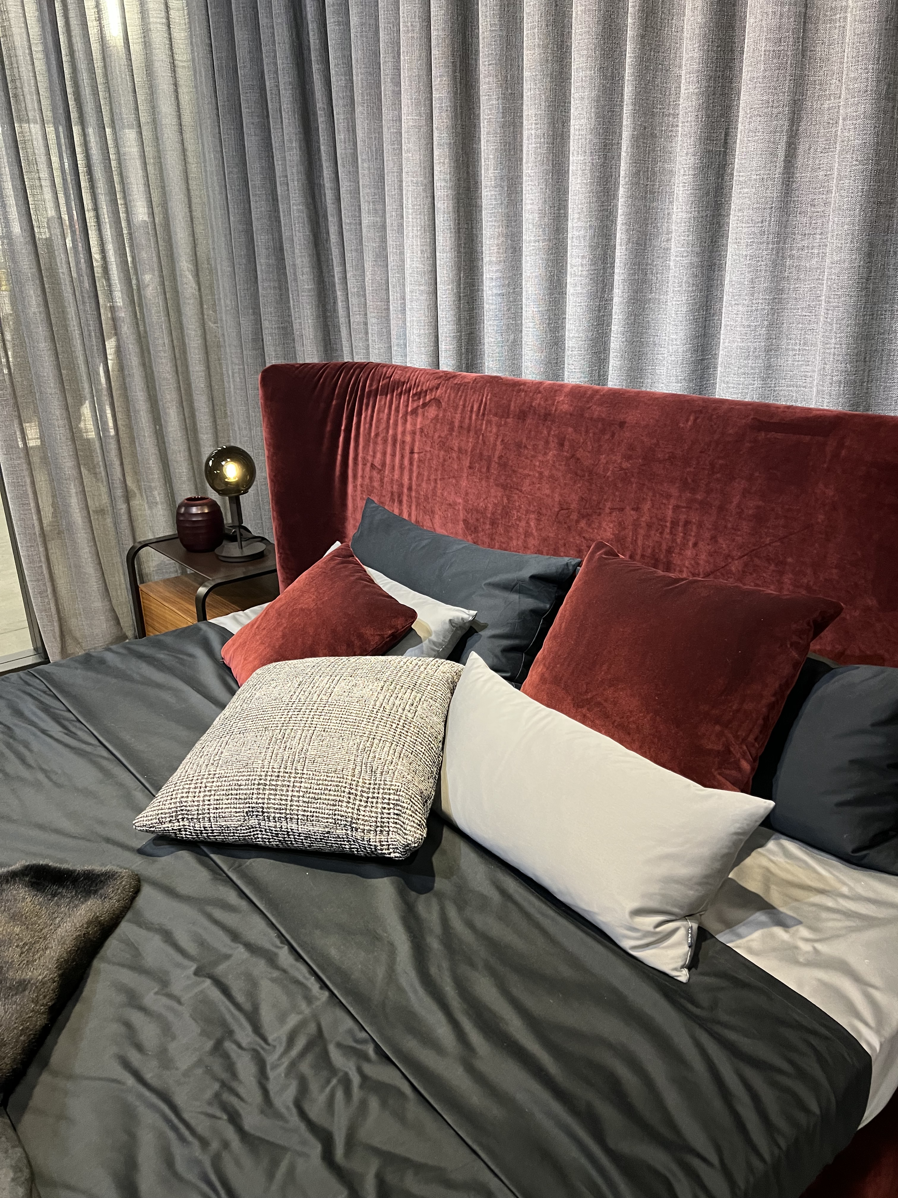 Как обновить интерьер спальни